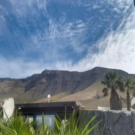 Sleeps 4 Pool Wifi T691448 Holiday home Famara